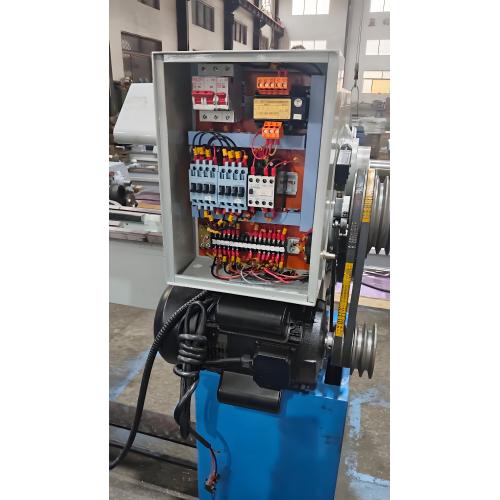 Tornio manuale per la lavorazione industriale dei metalli CQ6230A 750 910