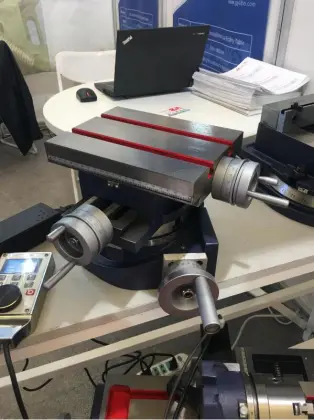 AKW Cross & Rotary table