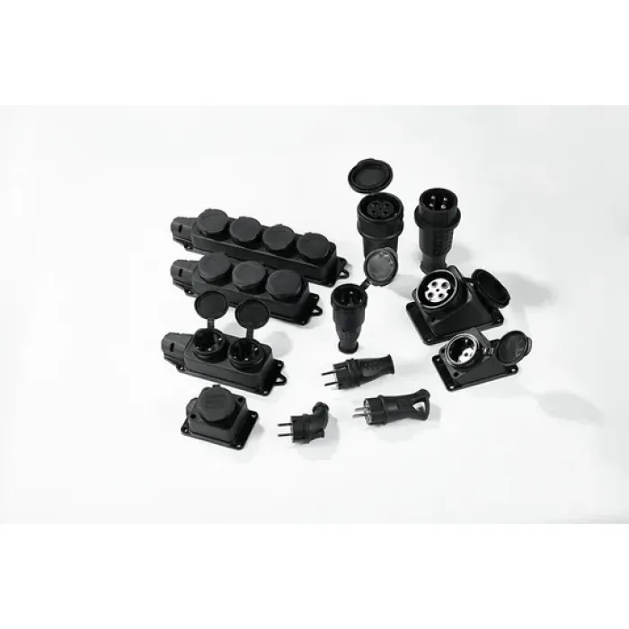 Soket Karet 2-Gang dengan Grounding dan Penutup IP44