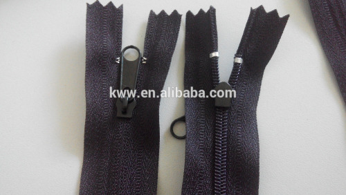 reverse coil zipper with eversible zipper slider