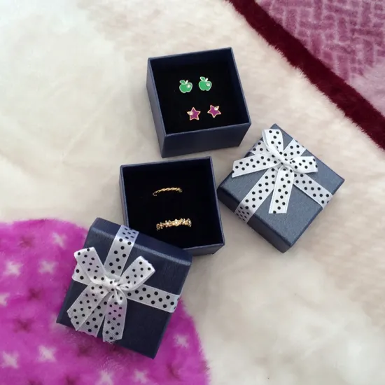 Cardboard ring jewelry box