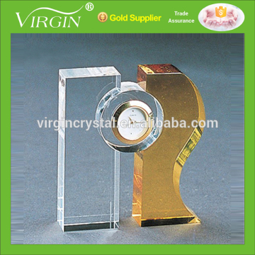 Creative design clear and yellow crystal clock for table decoration and business gift