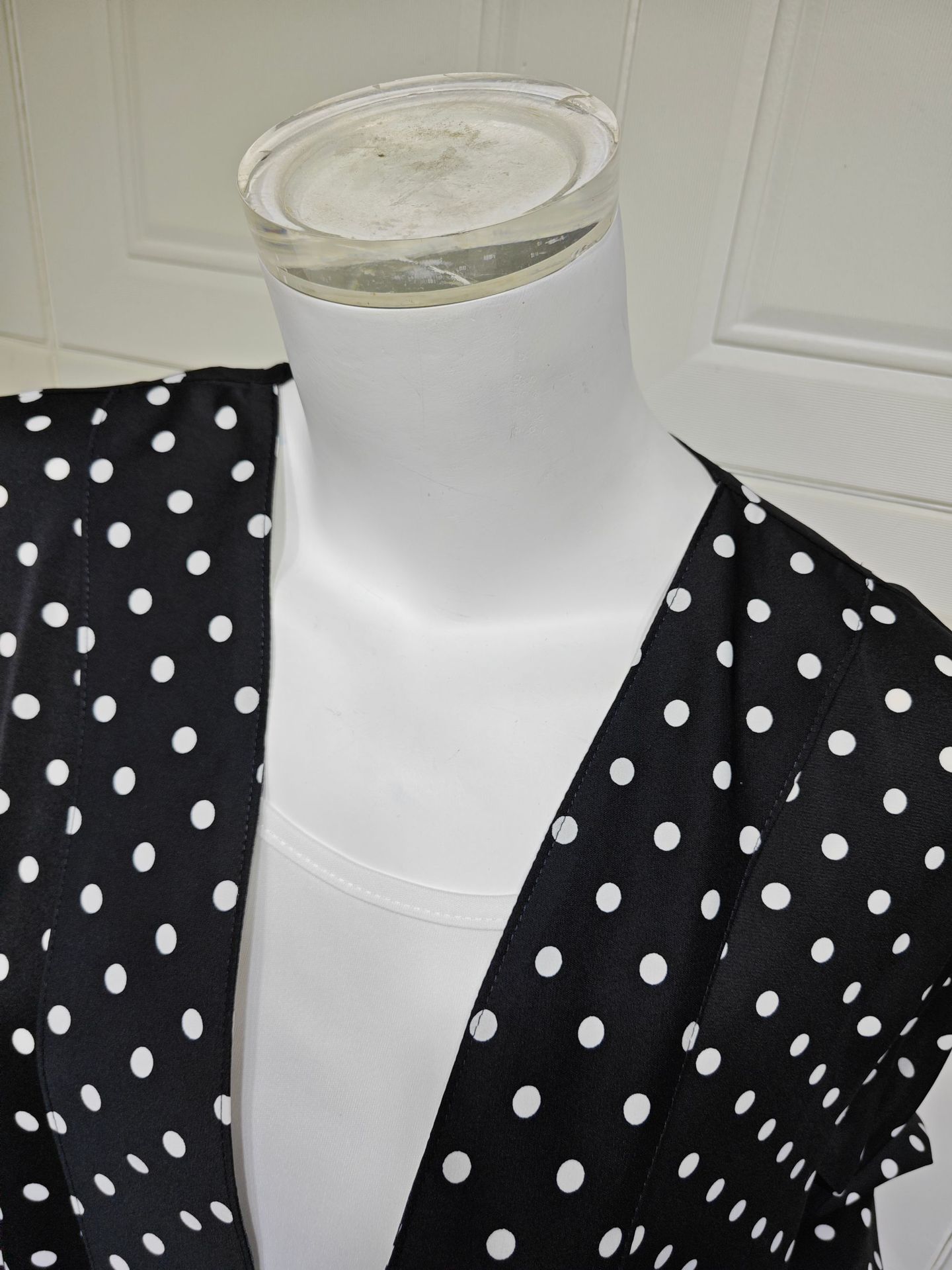 Polka Dot Black Abaya with Matching Hijab Set MQ260 (4)