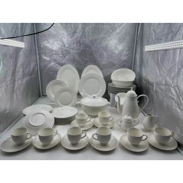 Comfortable ceramic tableware sets