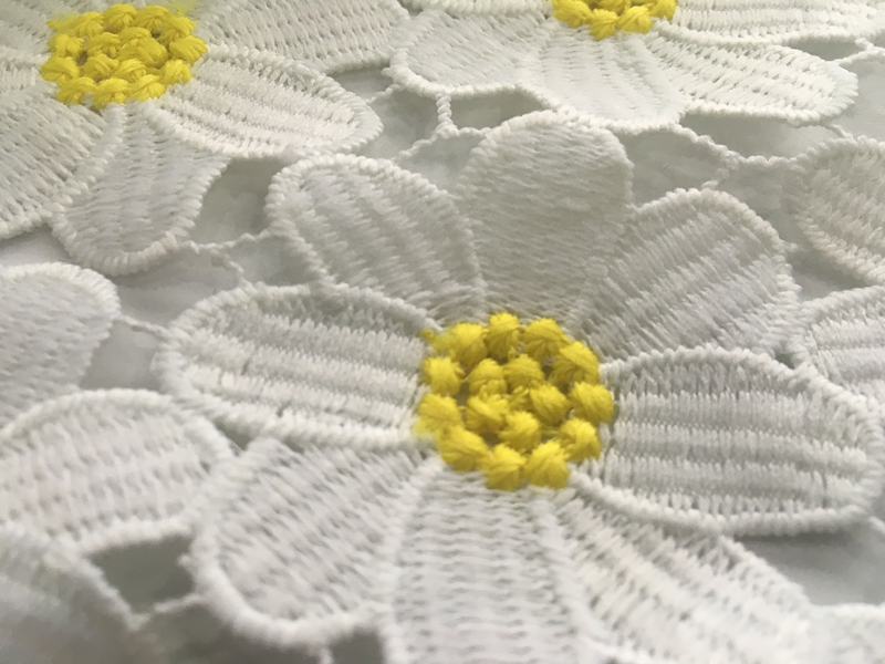 Two Tone Milky Yarn Chemical Lace