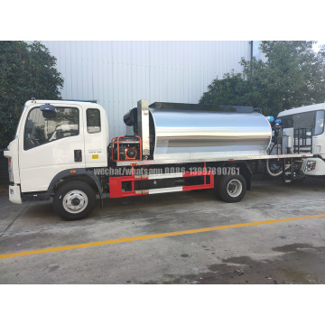 SINOTRUCK HOWO 5Tons Asphalt Distributor/Spraying Truck