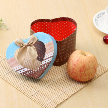 Christmas Gift Packaging Heart Shape Paper Box Wholesale