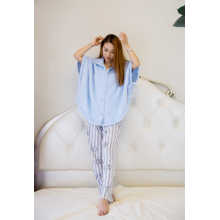 Pijama de estilo azul claro