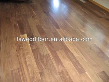 Natural American walnut engineered flooring
