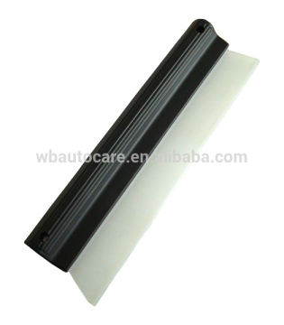 Windshield wiper blade for car