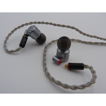 Musicians`in-Ear Monitors with Detachable Cables