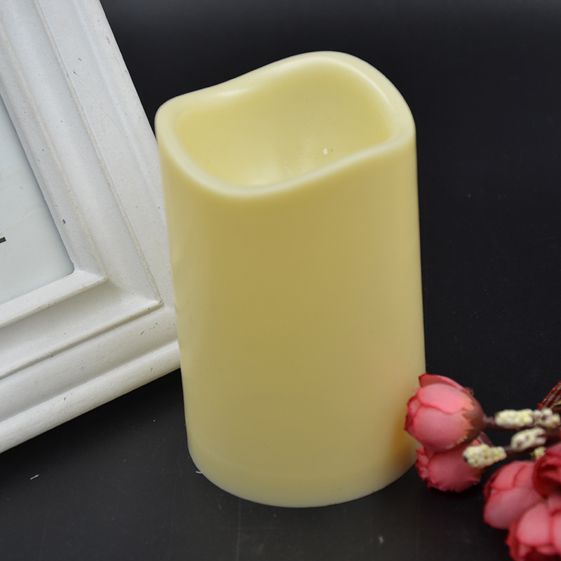 7.5x10cm LED candle (2)