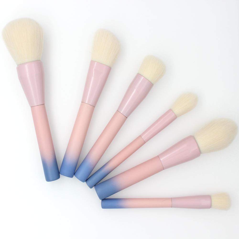 gradient makeup brush