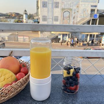 CE ROHS Certified 3.7V USB Mini Orange Lemon Squeezer Juicer Extractor Machine Blender Fruit Citrus Electric Mixer