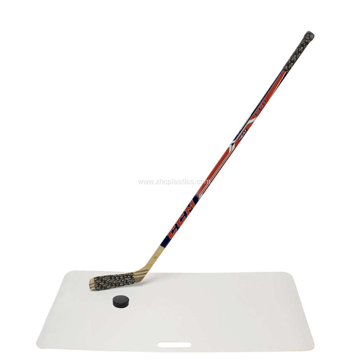 Synthetic ice shooting pad