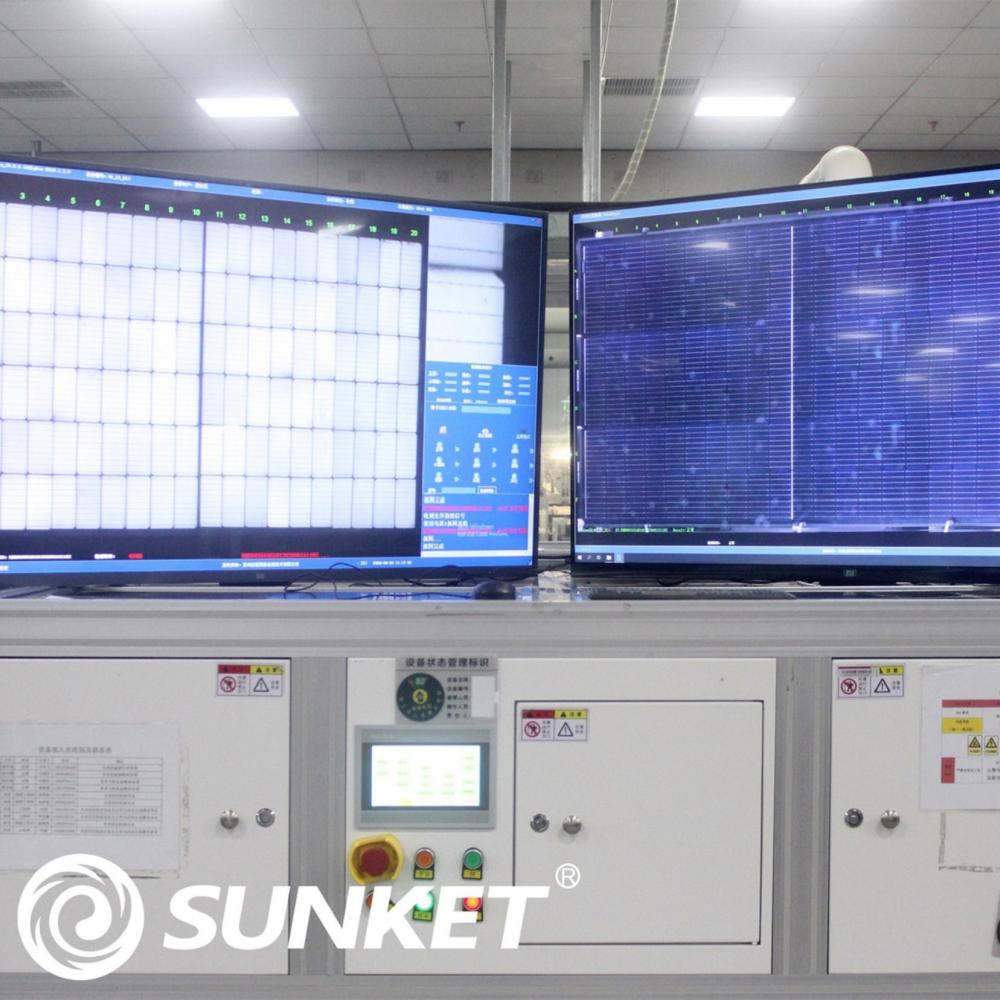 Panel Solar 300W Poly dibandingkan dengan Suntech