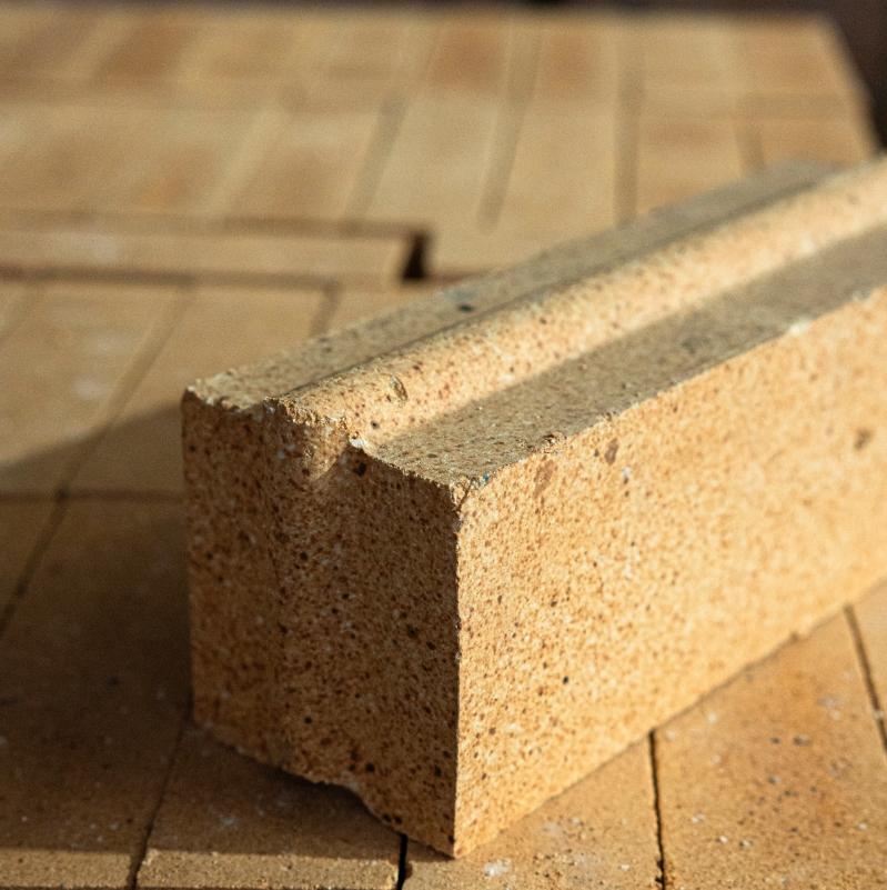 Refractory materials clay bricks