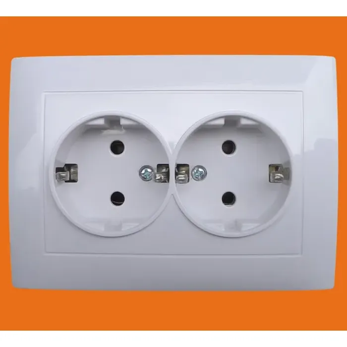 Soket Dinding 250V 16A (F1009)