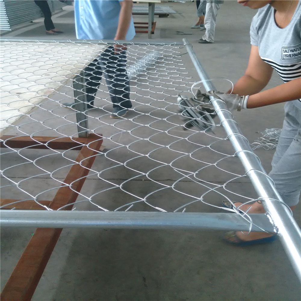 Security barrier galvanized temporary chain link fence panel