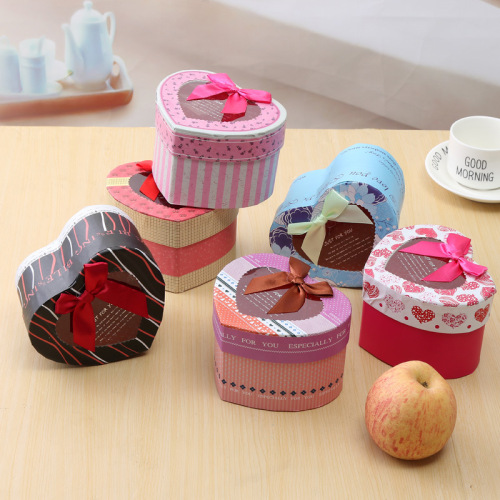 Christmas Gift Packaging Heart Shape Paper Box Wholesale