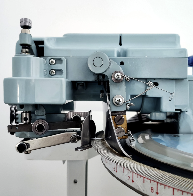 High speed dial linking machine