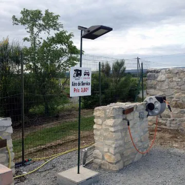 Multi-Functional Solar Flood Light