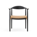 Chaise de salle à manger en bois haut en cuir taille appropriée