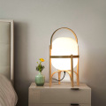 Lampe de table classique en bois LEDER