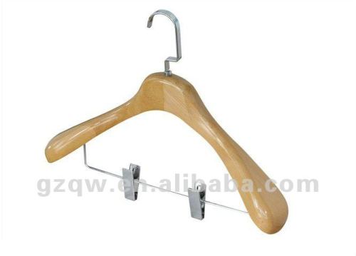 Latest style short clothes hanger / China wooden clothes hanger / bulk clothes hangers