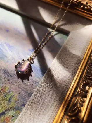 Blue purple inlaid gold-plated necklace