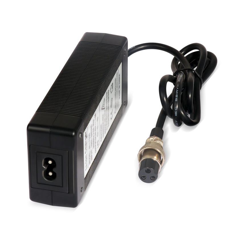 Plugue de aviação 29.4V 3A Li-ion Charger