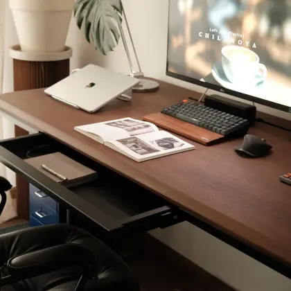 Minimalist, Sleek, High-Tech Electric Standing Desk
