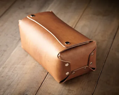 custom vintage vagetable tanned genuine leather tolitery bag for men
