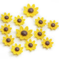 Simulation fond plat résine de tournesol Cabochons fleur résine charmes pour enfants épingle à cheveux en caoutchouc chaîne téléphone coque accessoires