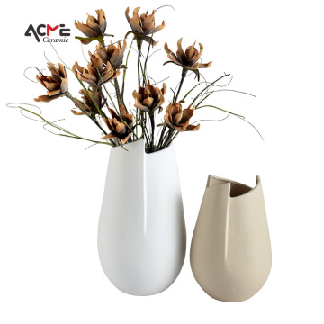 Wholesale Hot Sale: Premium Quality Artificial Flowers, Including Pampas Grass Bouquets and Decorative Centerpiece Trees