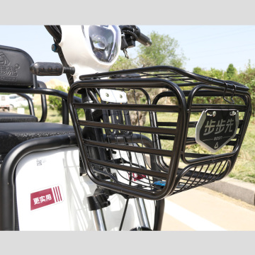 Elderly recreational passenger electric rickshaw