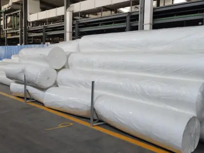 Nonwoven geotextile drainage fabrics