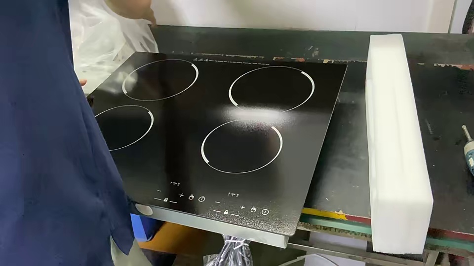 Hot Sales 6800W Five Minutes Boost Function Black Color Built-In 4 Burner Design Induction Cooker Cooktop