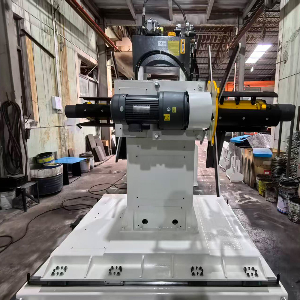 Rotary double‑head decoiler