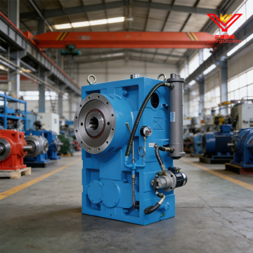 Reductor de extrusión de caucho azul brillante con acumulador hidráulico