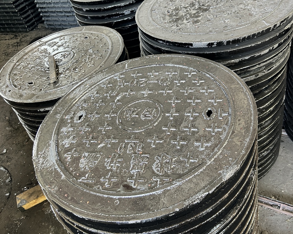 manhole cover 1