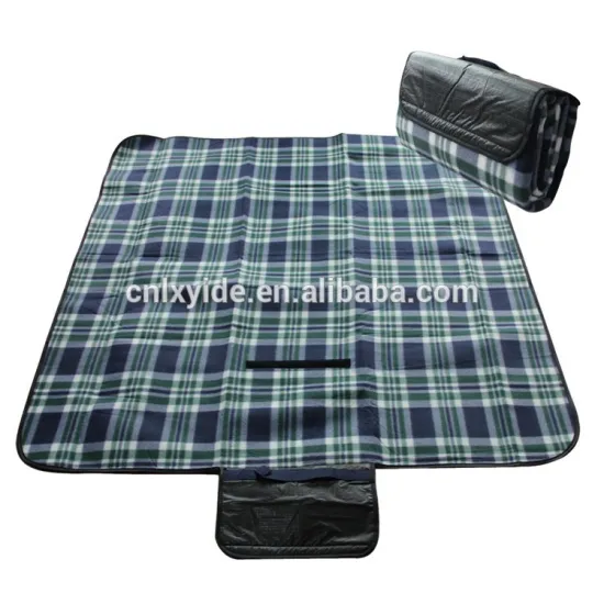 2015 Zhejiang latest design printed Wholesale foldable waterproof picnic blanket