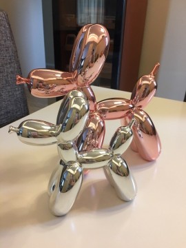 The Balloon Dog made by fiberglass display dog mannequin