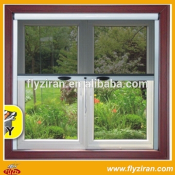 Aluminium retractable fly screen