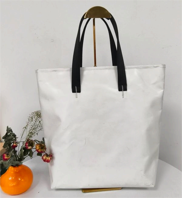 Customized eco-friendly waterproof PVC handbag