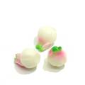 Simuliertes 3D Mini Garlic Shaped Resin Cabochon 100 Stück / Beutel für handgefertigte Perlen Charms Kitchen Ornaments Spacer