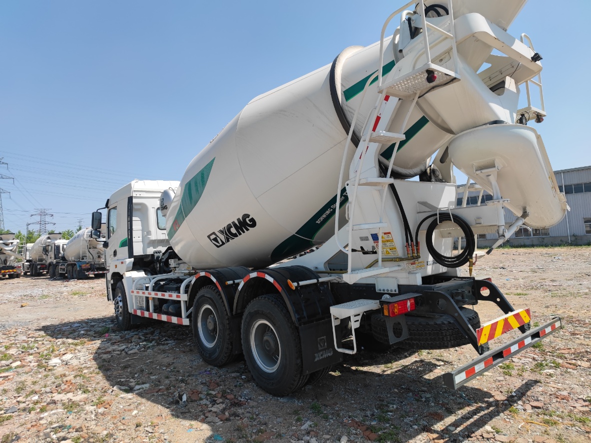 XCMG G5 Concrete Mixer Truck