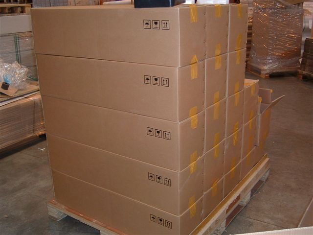 photoluminescent-tape-many-cartons-package