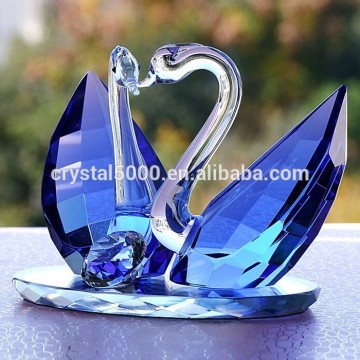quaint crystal swan favor with different size and color & best selling products