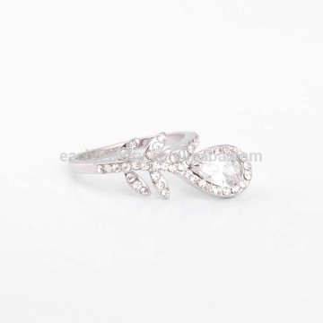 2015 New Design Fashion Jewellery Ring Fake Wedding Ring Big Crystal Leaf Fashion Ring